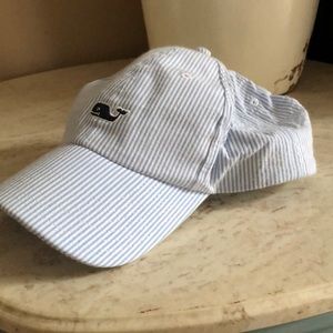 searsucker Vineyard Vines hat